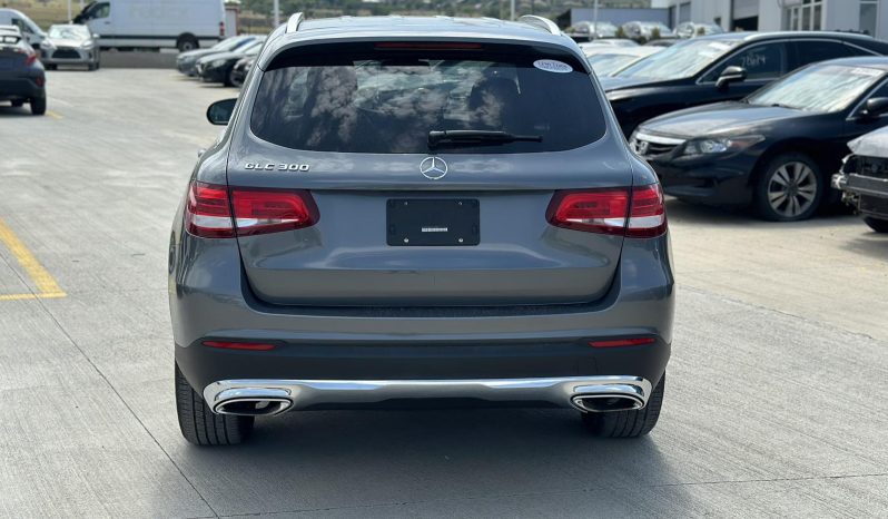
								Mercedes-Benz glc 300 full									