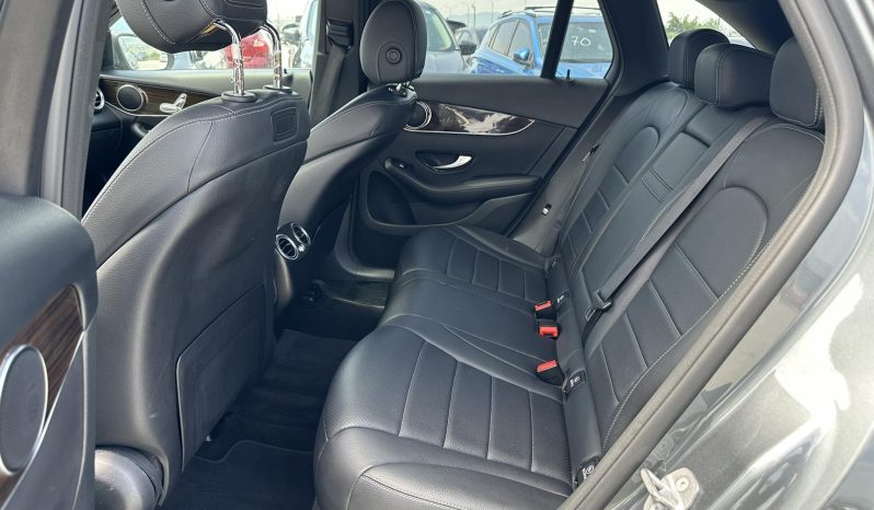 
								Mercedes-Benz glc 300 full									
