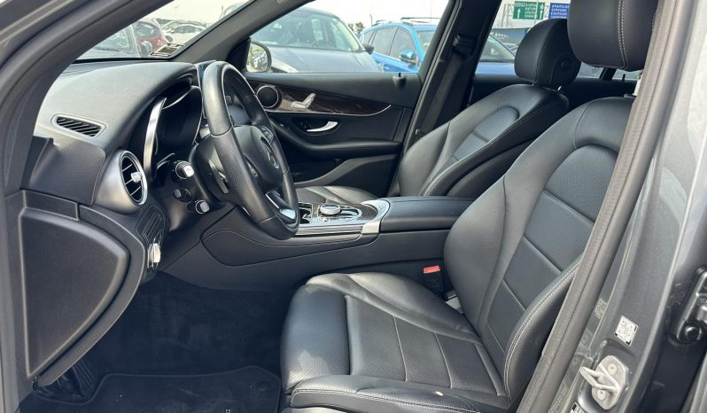 
								Mercedes-Benz glc 300 full									