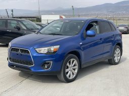 
										Mitsubishi Outlander Sport full									