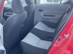 
										Toyota Prius C full									