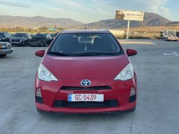
										Toyota Prius C full									