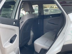 
										Hyundai Tucson full									