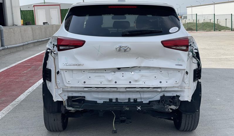 
								Hyundai Tucson full									