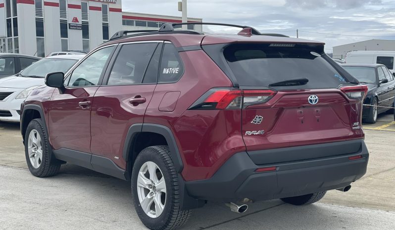 
								Toyota RAV 4 full									