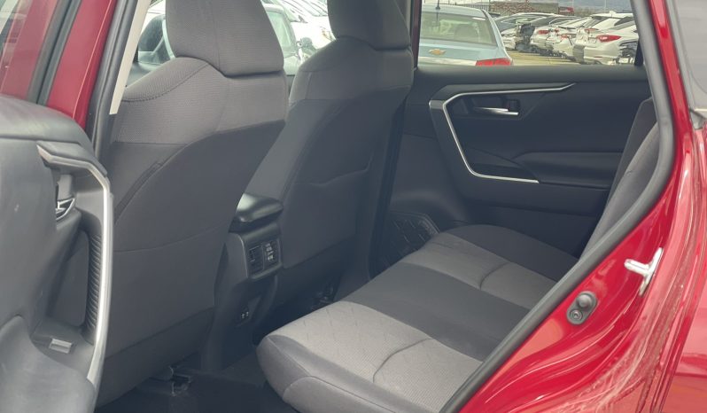 
								Toyota RAV 4 full									