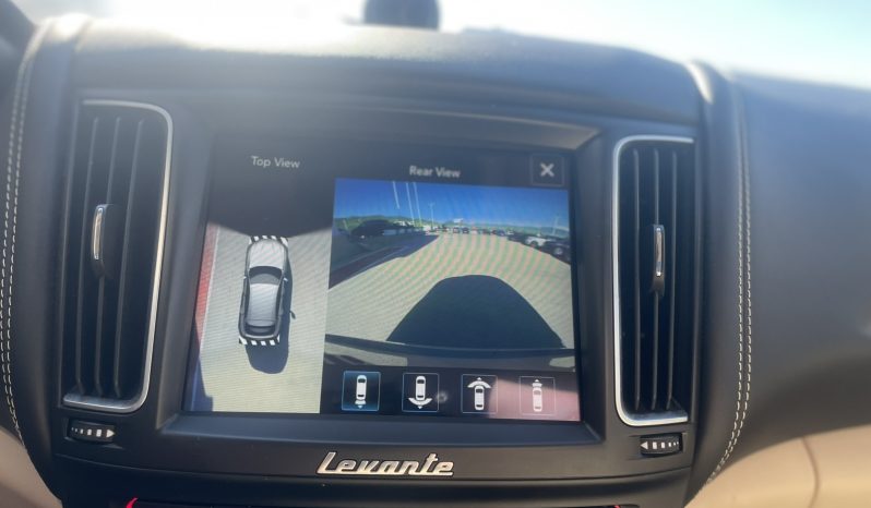 
								MASERATI LEVANTE full									