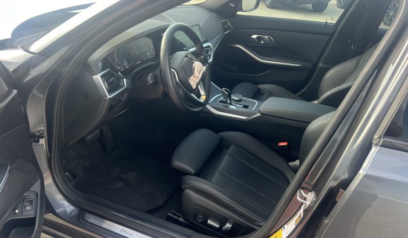 
								BMW 33O full									