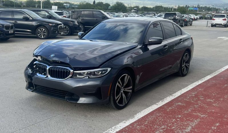 
								BMW 33O full									