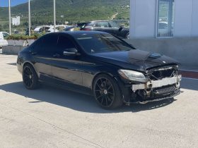 MERCEDES-BENZ C300