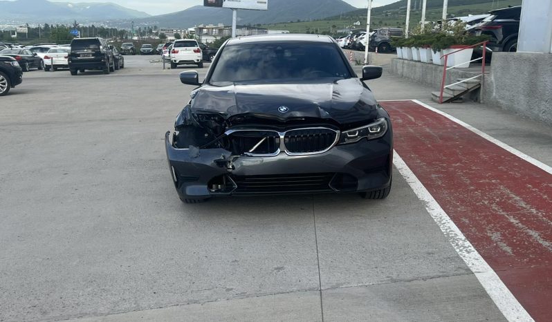 
								BMW 33O full									