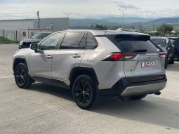 
										Toyota rav-4 full									