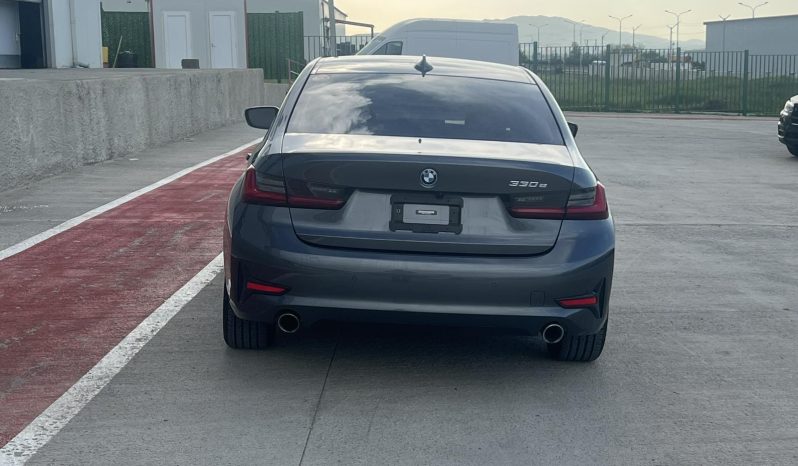 
								BMW 33O full									