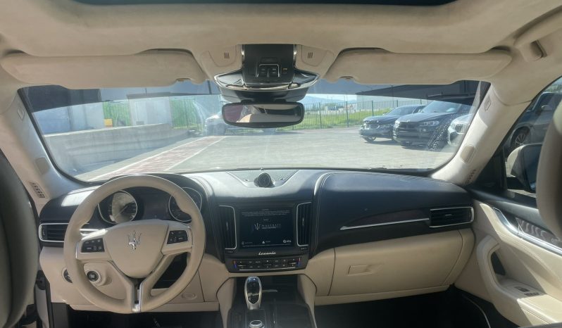 
								MASERATI LEVANTE full									