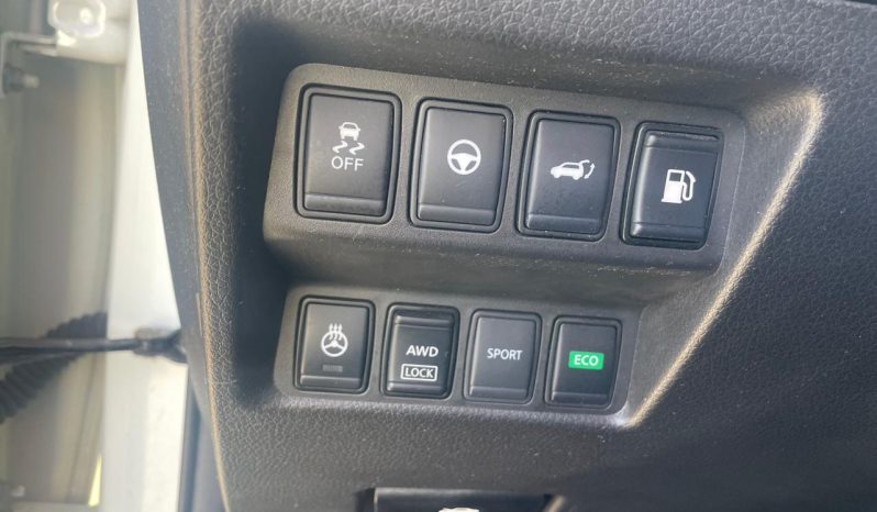 
								NISSAN ROUGE full									