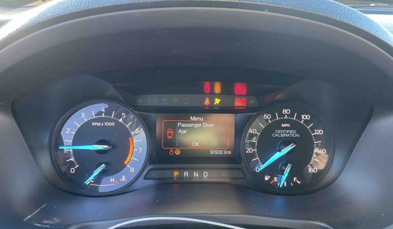 
								Ford Explorer full									