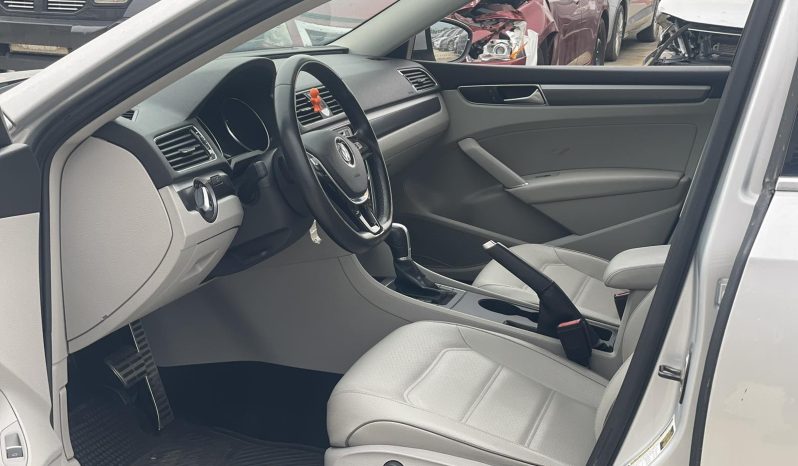 
								Volksvagen passat full									
