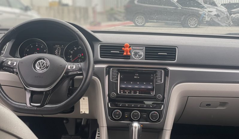 
								Volksvagen passat full									